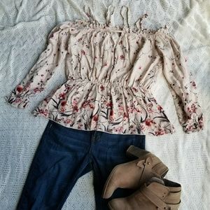 Gimmicks floral cold shoulder top